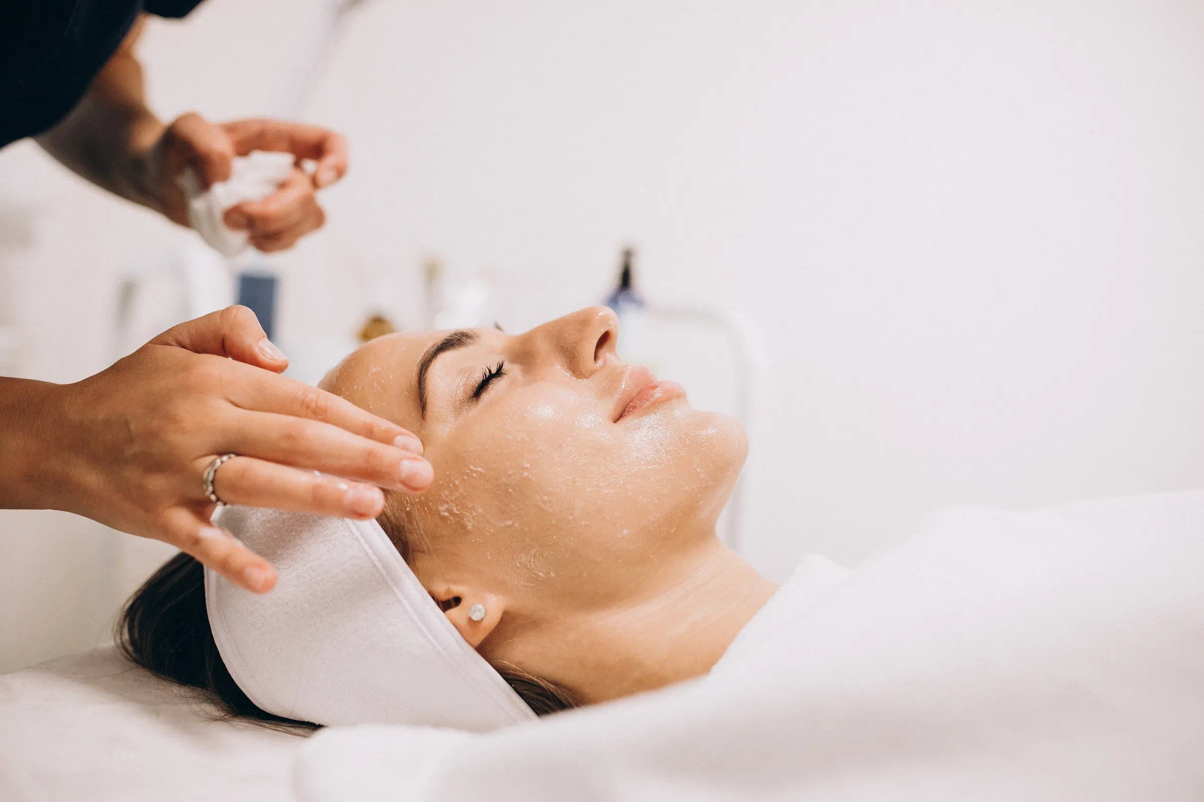 Profesionalni tretman lica u Olja Beauty salonu